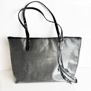Nancy Gonzalez Medium Erica Linen & Crocodile Trim Tote in Black